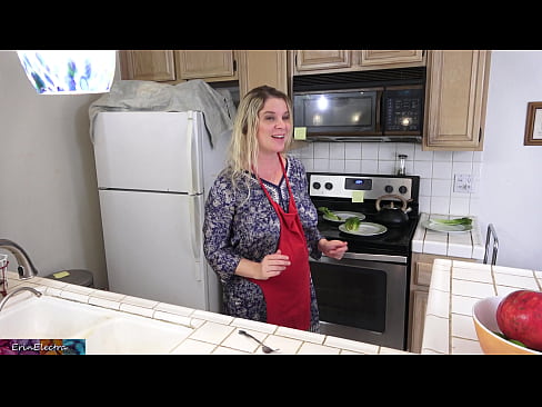 ❤️ Belle-mère qui le traie dans la cuisine avant son rendez-vous. ❤️ Porno anal at us fr.dreamypassionjourney.ru ❌❤